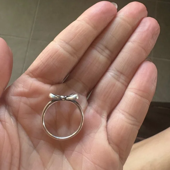 James Avery Sterling Bow Ring - Picture 4 of 6